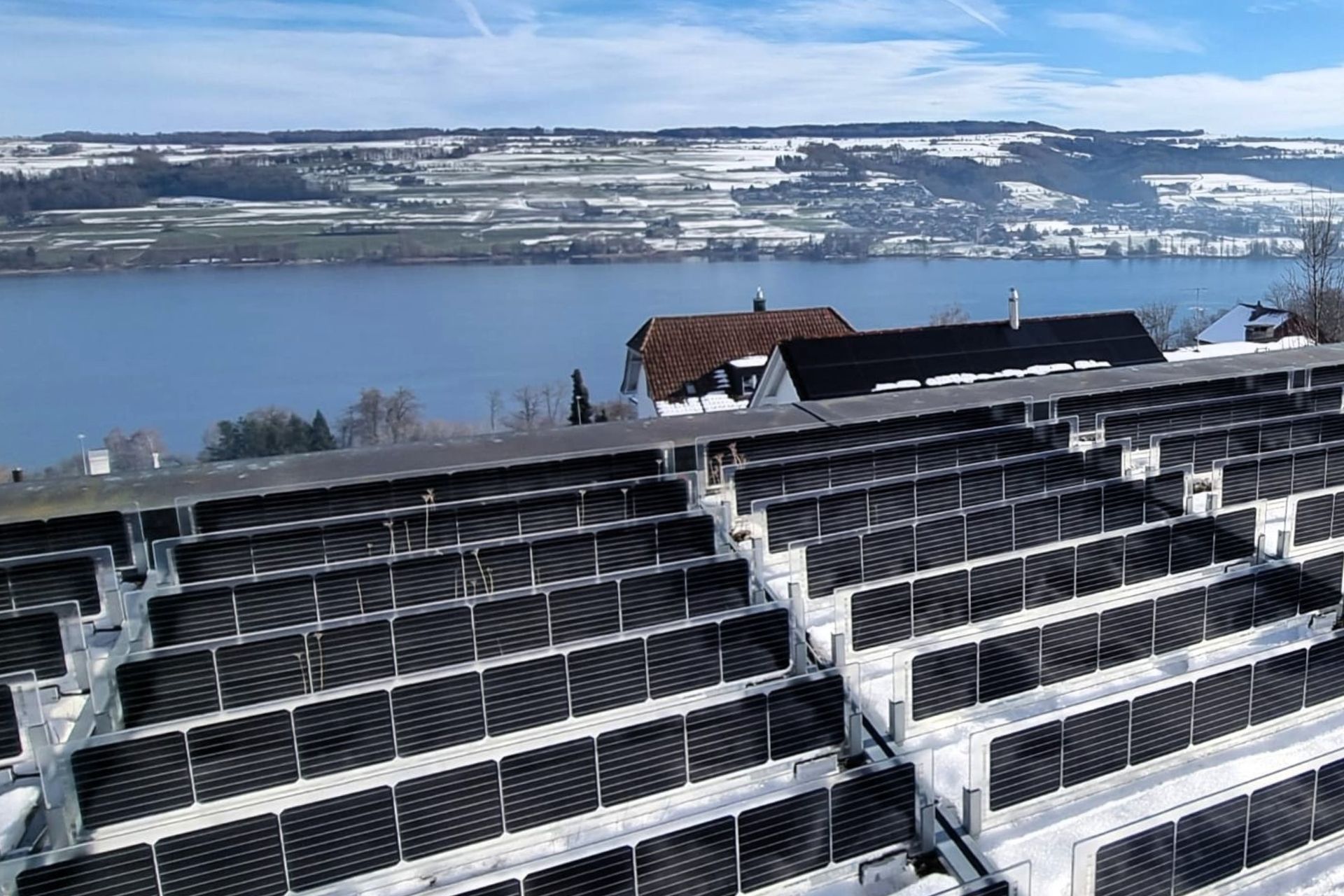 Vertikale Photovoltaik – 
mehr Strom, besonders im Winter